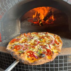 Fire On The Mountain Pizza - Another perfect pie