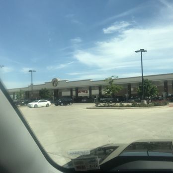 Buc-ee's - Gas Stations Near Me - Baytown, Texas