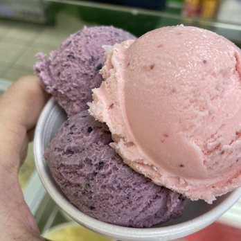 Danny's Mexican Ice Cream - Blueberry and strawberry ice cream - Ice Cream & Frozen Yogurt Near Me - Avon, Indiana Danny's Mexican Ice Cream - Blueberry and strawberry ice cream - Ice Cream & Frozen Yogurt Near Me - Avon, Indiana