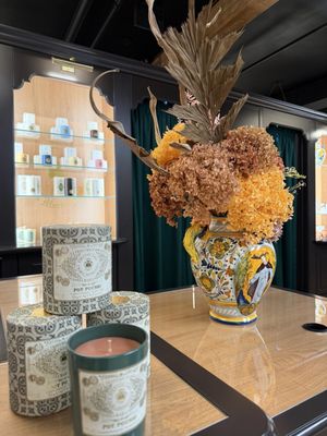 Officina Profumo-Farmaceutica di Santa Maria Novella by null