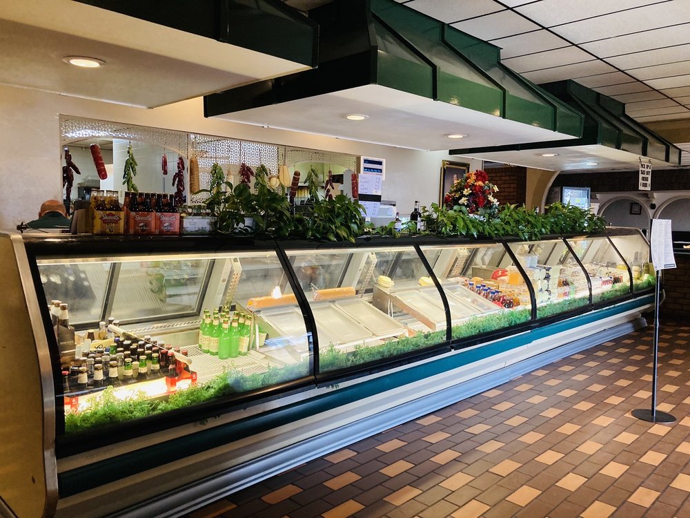 New Yorker Delicatessen & Restaurant, Roanoke Roadtrippers