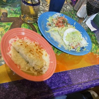 Perico's Mexican Restaurant - Chicken Chimichanga & a suiza Enchilada - Mexican Near Me - Paris, Kentucky Perico's Mexican Restaurant - Chicken Chimichanga & a suiza Enchilada - Mexican Near Me - Paris, Kentucky
