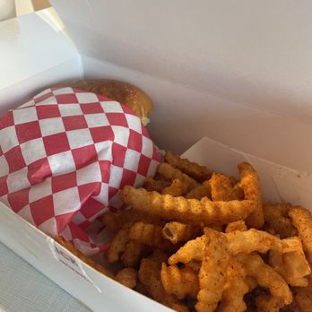 Lucky’s Hot Chicken - Chicken Shop Near Me - Dallas, Texas Lucky’s Hot Chicken - Chicken Shop Near Me - Dallas, Texas