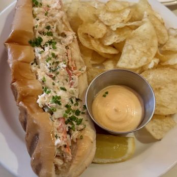 Leo's Oyster Bar - Lobster roll - Bars Near Me - San Francisco, California Leo's Oyster Bar - Lobster roll - Bars Near Me - San Francisco, California
