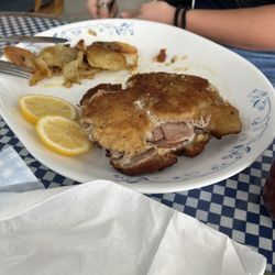 Ursula's Schnitzelhaus - Cordon Blu
