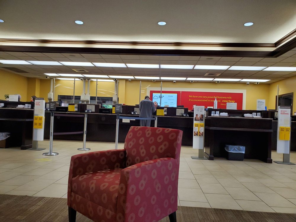 WELLS FARGO BANK 418 S Stratford Rd, Winston Salem, North Carolina