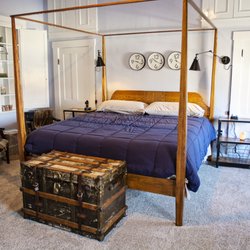 The Inns at 8th and Main - The Christie Suite