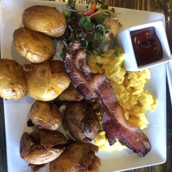 CRAFTkitchen - A truly beautiful plate with the best eggs I've had in a restaurant. - New American Near Me - Henderson, Nevada