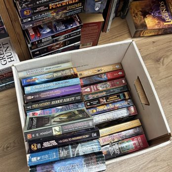 BookEnds - Used books - Bookstores Near Me - Kailua, Hawaii