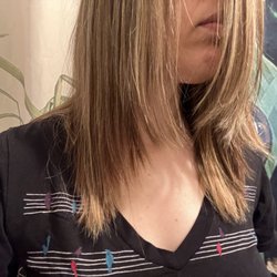 Arrojo Cosmetology School Salon