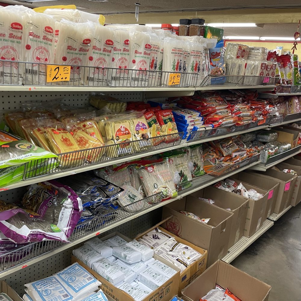 Asian Import Market - Aisle with dry ingredients (tapioca flour, dry noodles, etc) - International Grocery Near Me - Moreno Valley, California Asian Import Market - Aisle with dry ingredients (tapioca flour, dry noodles, etc) - International Grocery Near Me - Moreno Valley, California