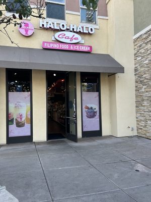 Halo Halo Cafe by null