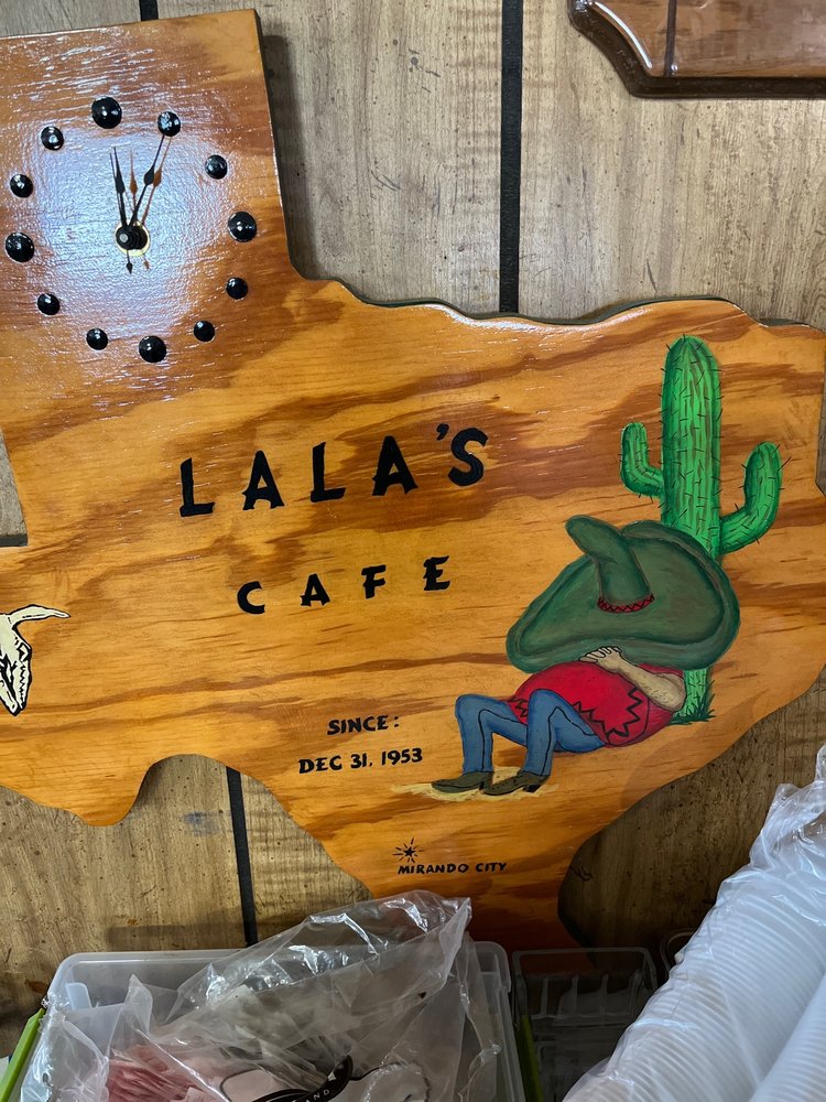 Lala's Cafe