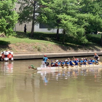 Allen's Landing - Dragon boat racers - Parks Near Me - Houston, Texas