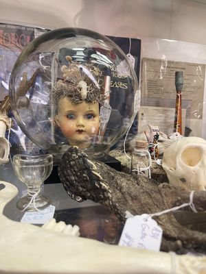 ANTIQUES MARKETPLACE by null