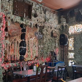 Oatman Hotel - American Near Me - Oatman, Arizona