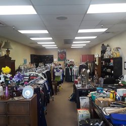 Kelsee's Purse Thrift Shop - A lot of great treasures for low prices in this store.