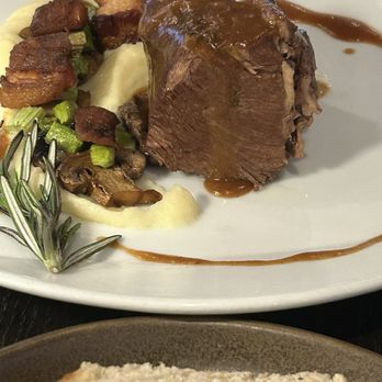 The Dan - Braised Rib, mashed potatoes and excellent sourdough bread. - Cocktail Bars Near Me - Tampa Bay, Florida The Dan - Braised Rib, mashed potatoes and excellent sourdough bread. - Cocktail Bars Near Me - Tampa Bay, Florida