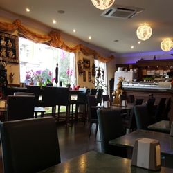Bikkuri - Interior of Bikkuri