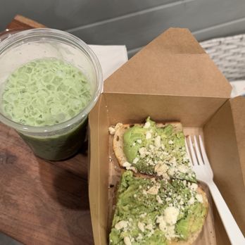 Full Circle Coffee House - Iced matcha latte and avocado toast to go - Coffee & Tea Near Me - Yuba City, California