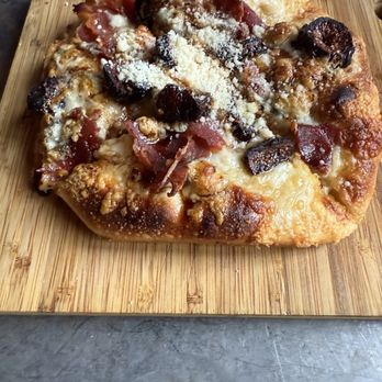 Emmy Squared Pizza - Fig pizza - Pizza Near Me - Alexandria, Virginia