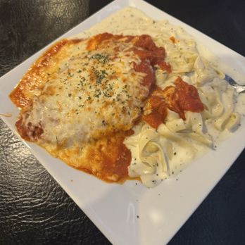 Giovanni's Italian Kitchen - Chicken Parmigiana - Italian Near Me - Fort Worth, Texas