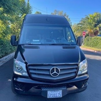 On Time Limo - Yes. GORGEOUS. And always clean and immaculate and sanitized. - Limos Near Me - Woodland Hills, California On Time Limo - Yes. GORGEOUS. And always clean and immaculate and sanitized. - Limos Near Me - Woodland Hills, California