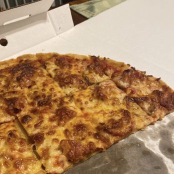Lou Malnati's Pizzeria - Pizza Near Me - Bloomingdale, Illinois Lou Malnati's Pizzeria - Pizza Near Me - Bloomingdale, Illinois