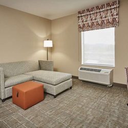Hampton Inn & Suites Roseburg - Guest room
