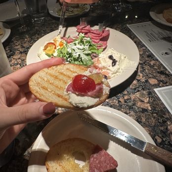 Le P'tit Fusion Tapas and Bar - Charcuterie Board - Tapas/Small Plates Near Me - Bartlett, Illinois