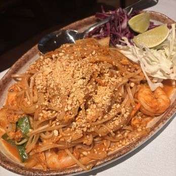 Feng Shui - Pad Thai Noodles - Chinese Near Me - Dallas, Texas