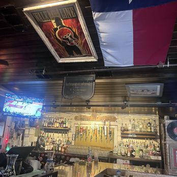 The Mean Eyed Cat - Inside - Dive Bars Near Me - Austin, Texas The Mean Eyed Cat - Inside - Dive Bars Near Me - Austin, Texas
