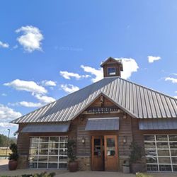 Camerons Garage - The entry