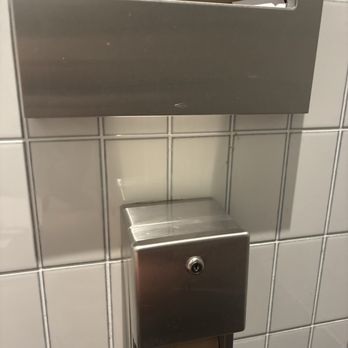 North Italia Topanga - Bathroom with no toilet paper or seat covers - Italian Near Me - Canoga Park, California North Italia Topanga - Bathroom with no toilet paper or seat covers - Italian Near Me - Canoga Park, California