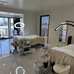 Deluxe Lash Studio