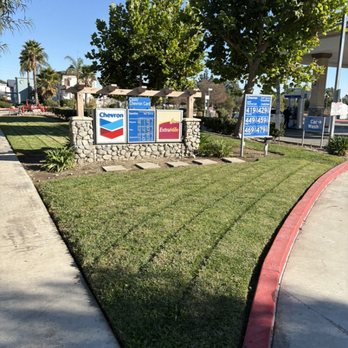 Silverado Landscape - Lawn maintenance - Landscaping Near Me Silverado Landscape - Lawn maintenance - Landscaping Near Me