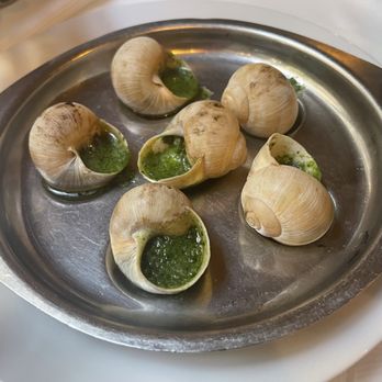 Le Bistro Marbeuf - Escargot - French Near Me - Paris, 75 Le Bistro Marbeuf - Escargot - French Near Me - Paris, 75
