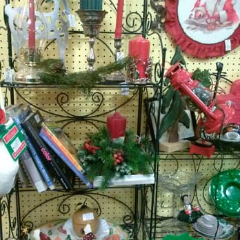 Brass Armadillo Antique Mall - Garbage! - Antiques Near Me - Grain Valley, Missouri