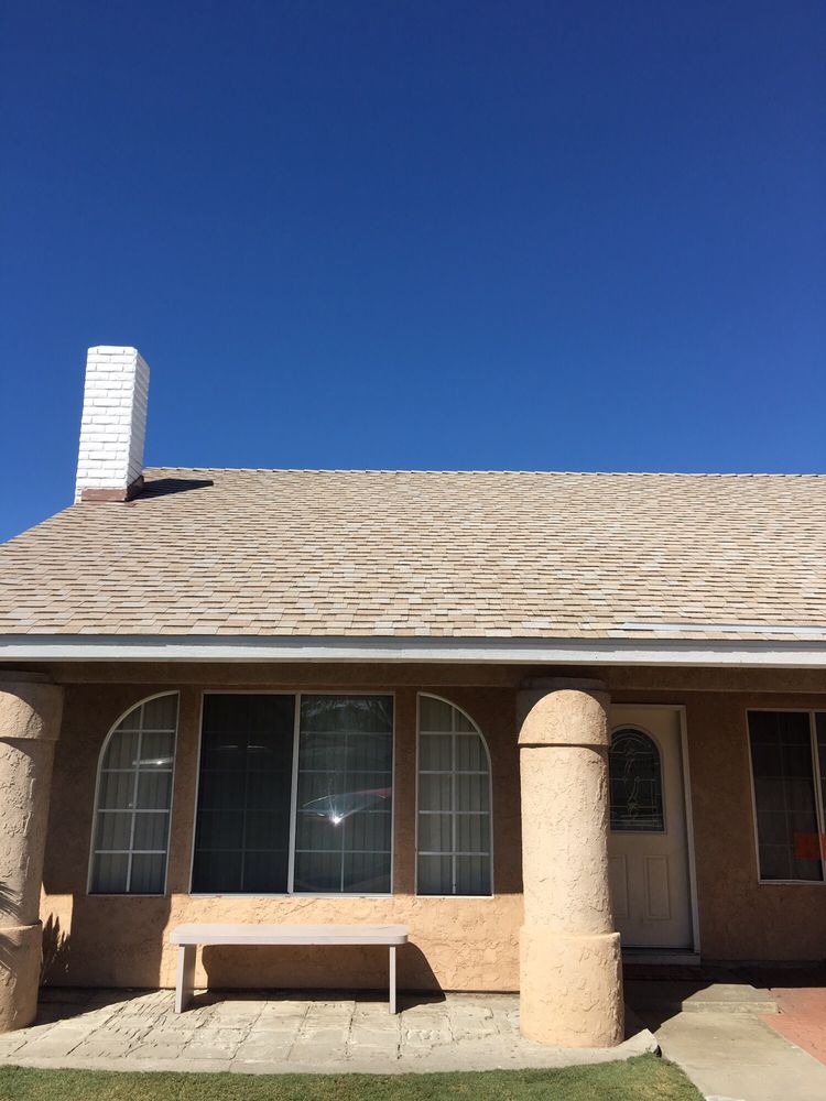 Slide of Thompson Roofing