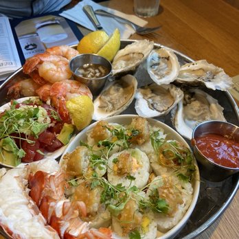 Earls Kitchen + Bar - Seafood platter - New American Near Me - Orlando, Florida
