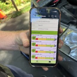 Robert showing me the condition of my battery.