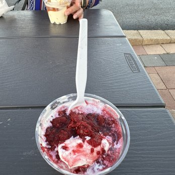 Ollie's Frozen Custard - Raspberry Sundae Junior - Ice Cream & Frozen Yogurt Near Me - Sycamore, Illinois Ollie's Frozen Custard - Raspberry Sundae Junior - Ice Cream & Frozen Yogurt Near Me - Sycamore, Illinois