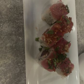 Sushi Pop - Sesame tuna with hints of basil and mint - Sushi Bars Near Me - Oviedo, Florida Sushi Pop - Sesame tuna with hints of basil and mint - Sushi Bars Near Me - Oviedo, Florida