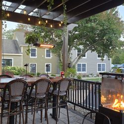 Southport Kitchen + Bar - Comfortable outdoor seating