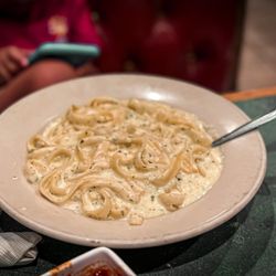 Tony's Pizza & Pasta - Fettuccine Alfredo