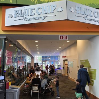 Connecticut Science Center - Ice cream (and a sandwich shop) on site - Museums Near Me - Hartford, Connecticut