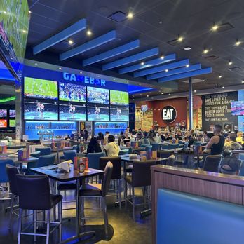 Dave & Buster's Concord - USA - The sports bar - Arcades Near Me - Concord, California