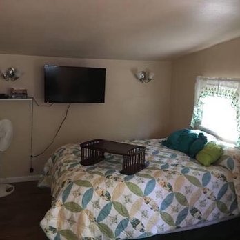 Cedar Pines Resort - RV Parks Near Me - Dunsmuir, California
