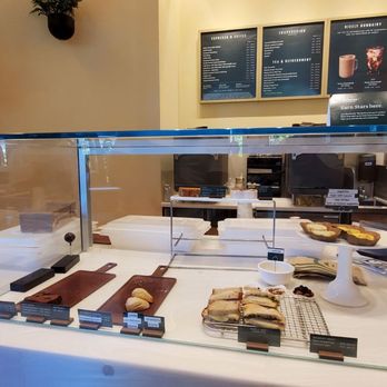 Starbucks - a display of pastries and pastries - Coffee & Tea Near Me - Kaanapali, Hawaii Starbucks - a display of pastries and pastries - Coffee & Tea Near Me - Kaanapali, Hawaii
