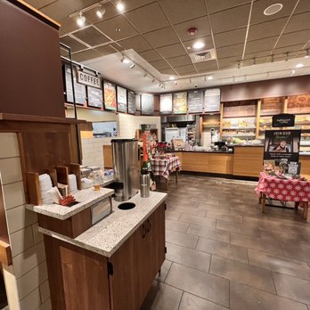 Panera Bread - the inside of a fast food restaurant - Salad Near Me - Everett, Washington